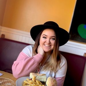 Meet your Posher, Amanda